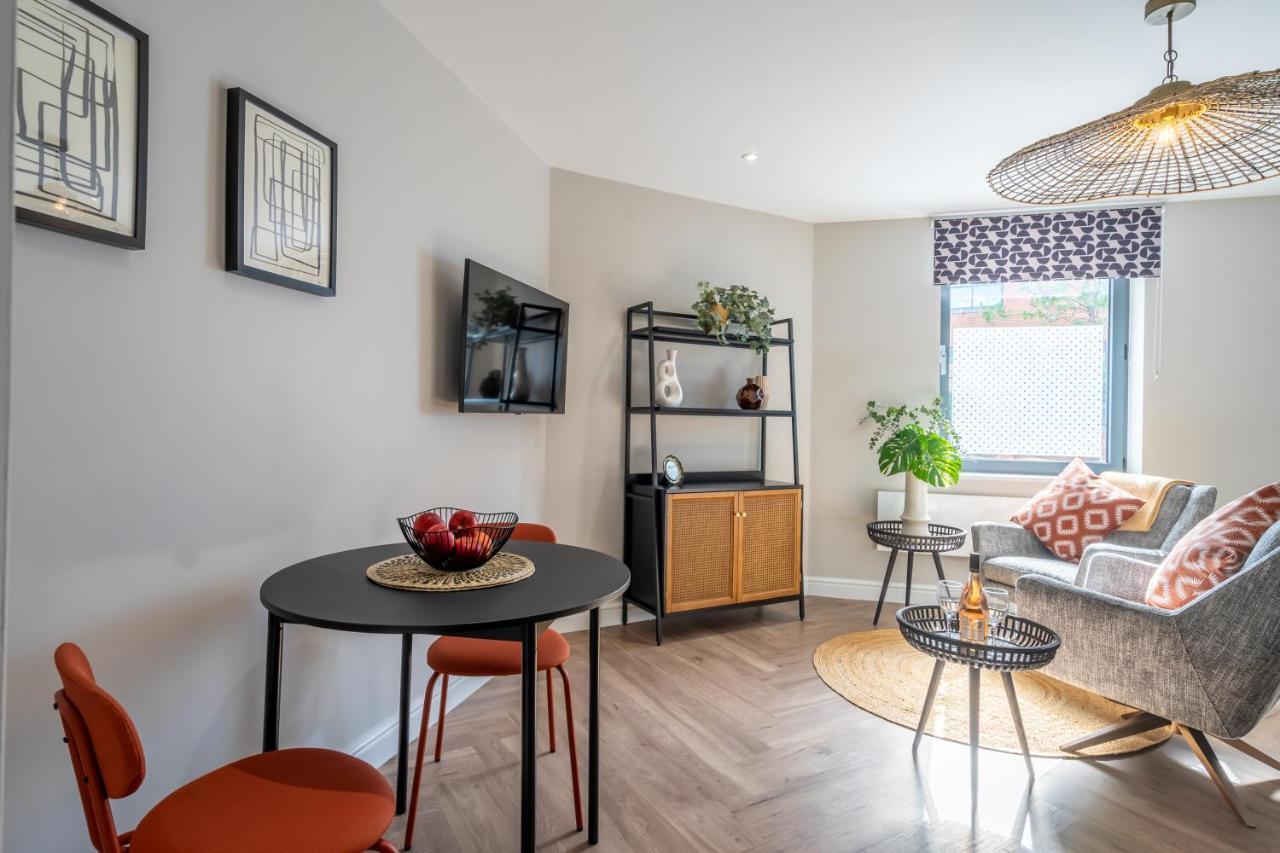 The Siding - Option Of Super King Bed Or 2 Singles * York